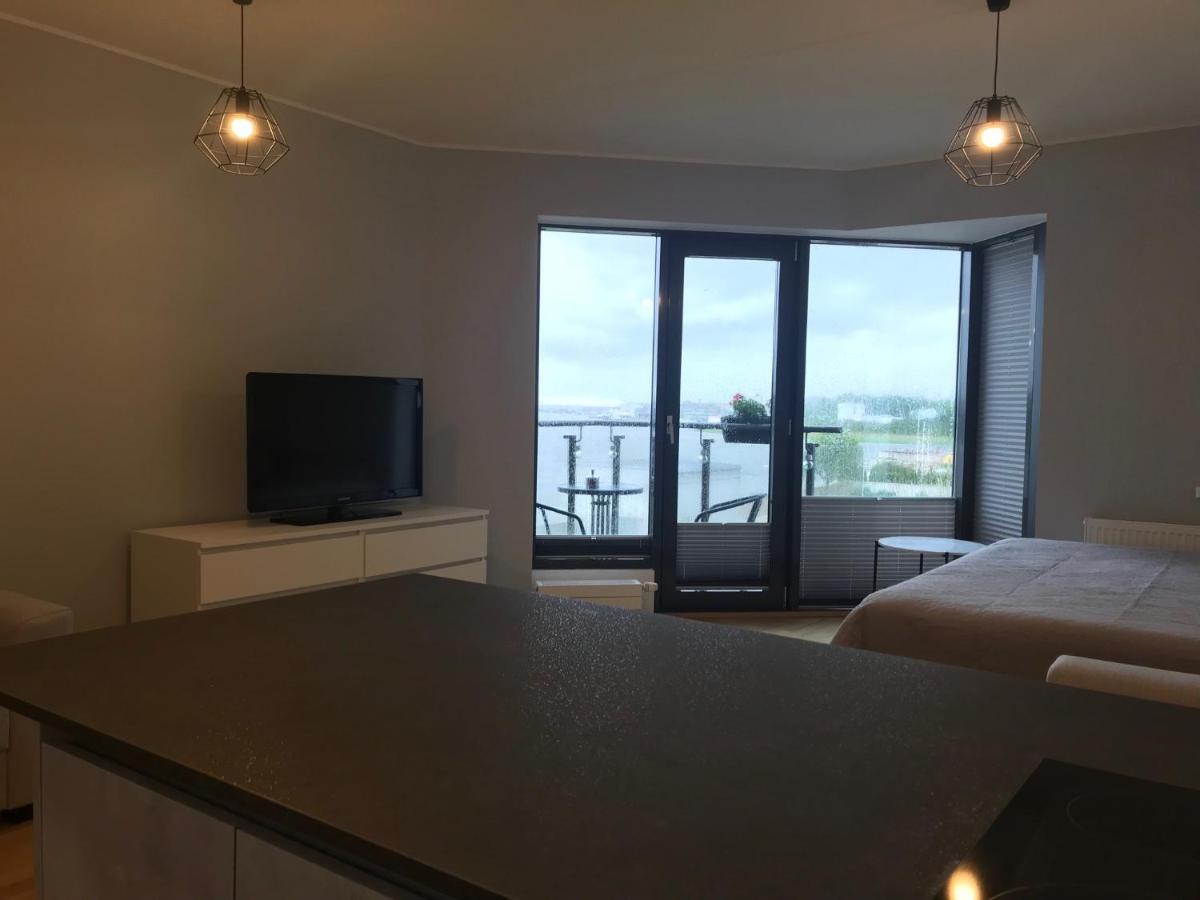 Apartment24 Yacht Club View Parnu Bagian luar foto